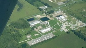 [NW across Compressor Station, 10:09:39, 29.921100, -82.322076]
